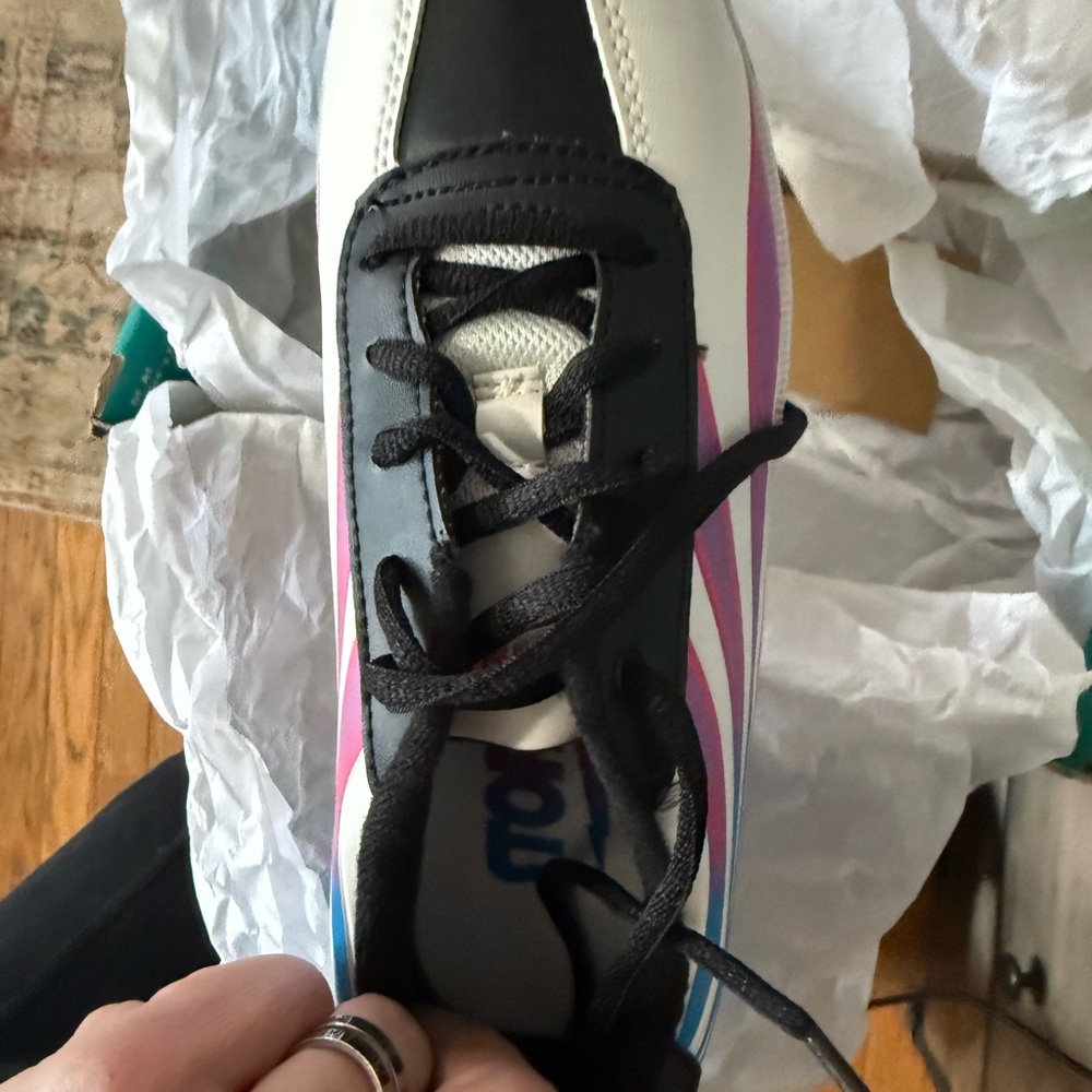 White bowling shoes with Pink and Blue Accents - Picture 4 of 6